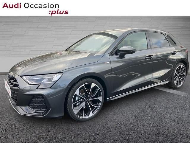 Gris daytona nacré Nouvelle 2025 Audi A3 S-Line | 44 990 € (Prix assez cher) - Image 1/4