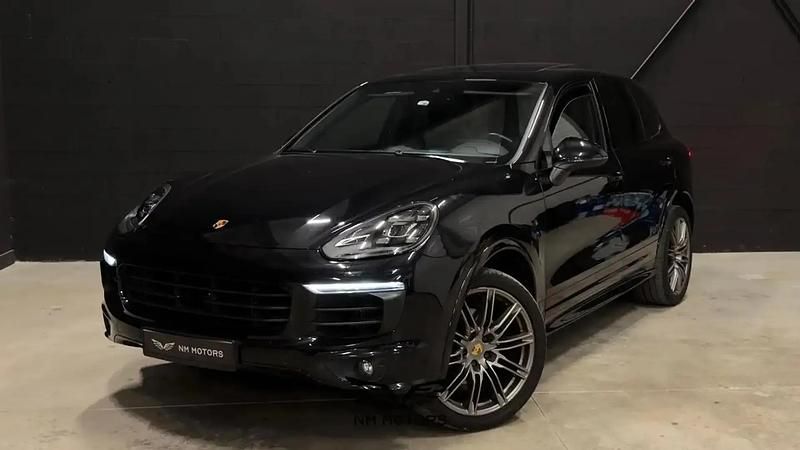 Noir Occasion 2017 Porsche Cayenne SUV | 46 990 € (Prix assez cher) - Image 1/4