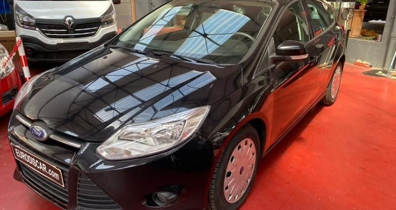 Utilisé 2014 Ford Focus Trend Berline | 6 585 € (Prix juste) - Image 1/4