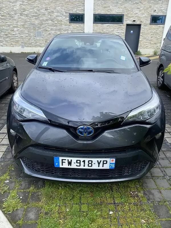 Utilisé 2021 Toyota C-HR Business Edition SUV | 18 500 € (Super prix) - Image 1/4