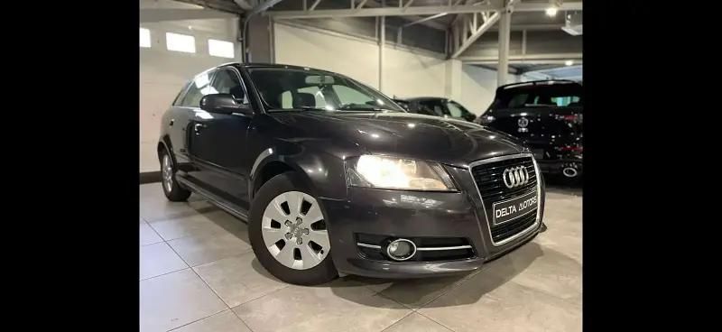 Gris Utilisé 2011 Audi A3 Sportback Ambition Break | 6 400 € (Prix juste) - Image 1/4