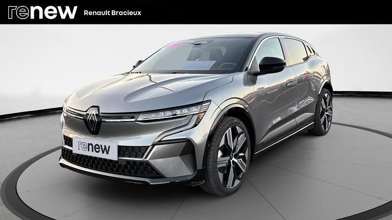 Gris Occasion 2025 Renault Megane E-Tech Iconic Berline | 30 990 € (Prix assez cher) - Image 1/4