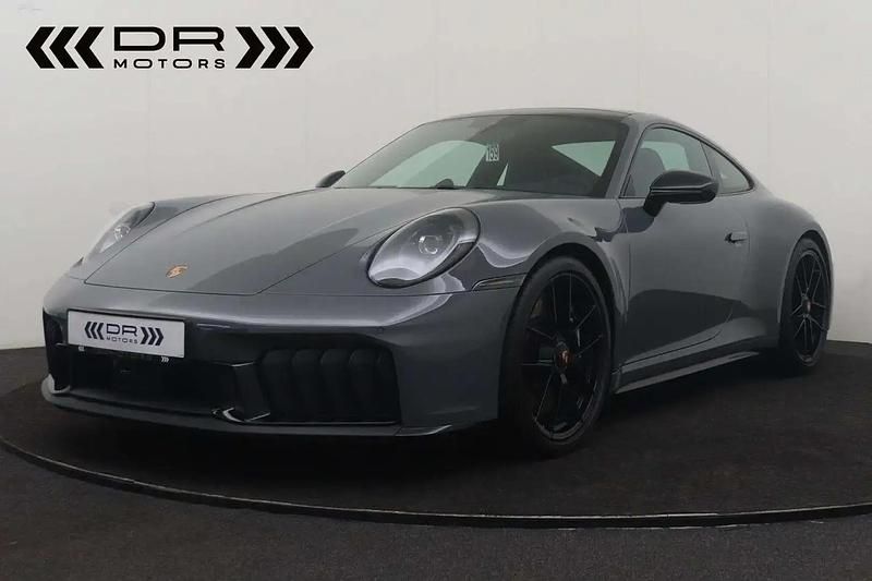 Gris Nouvelle 2025 Porsche 992 Coupé | 199 995 € - Image 1/4