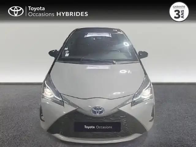 Occasion Toyota Yaris Hybrid 100 ch (73 kW) 2018 Gris manhata Berline