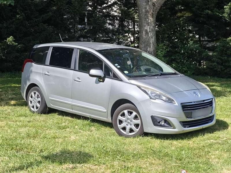 Occasion Peugeot 5008 Active 120 ch (88 kW) 2015 Monospace