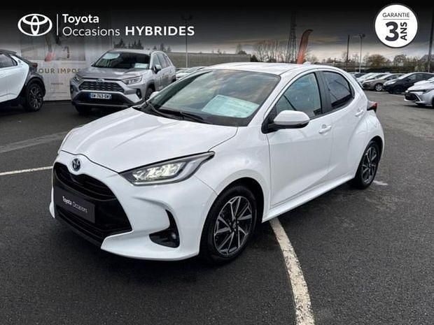 Blanc Utilisé 2023 Toyota Yaris Hybrid Design | 20 990 € (Super prix) - Image 1/4