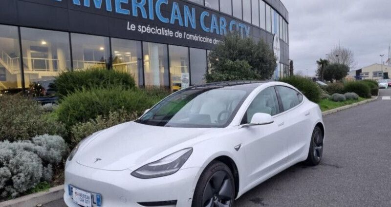 Blanc Utilisé 2019 Tesla Model 3 Long Range Berline | 30 490 € (Prix juste) - Image 1/4