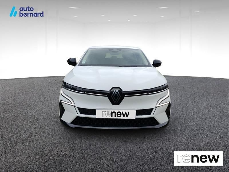 Blanc Occasion 2022 Renault Megane E-Tech Equilibre Berline | 23 978 € (Bon prix) - Image 1/4