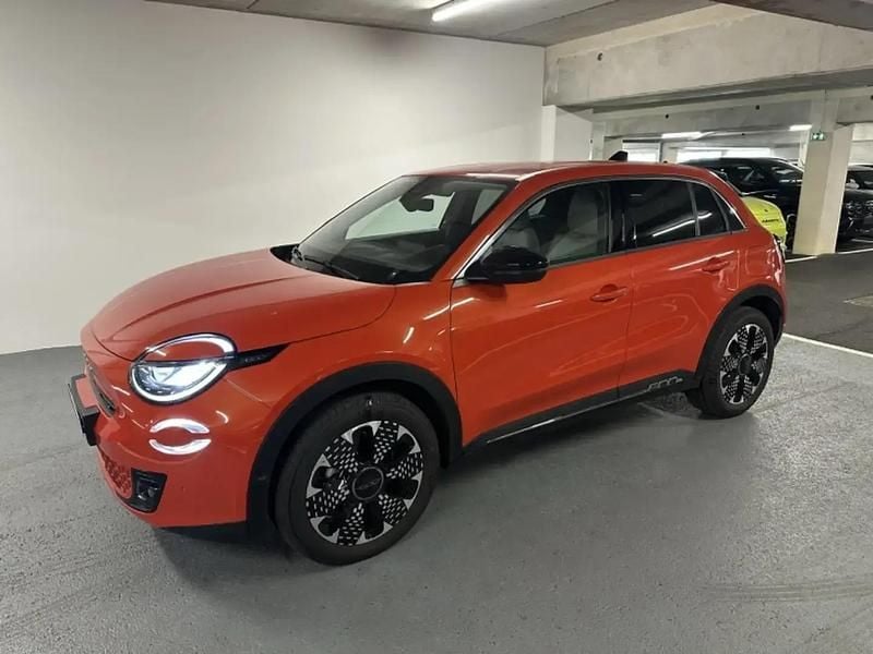 Orange Utilisé 2023 Fiat 600E La Prima SUV | 25 990 € (Bon prix) - Image 1/4