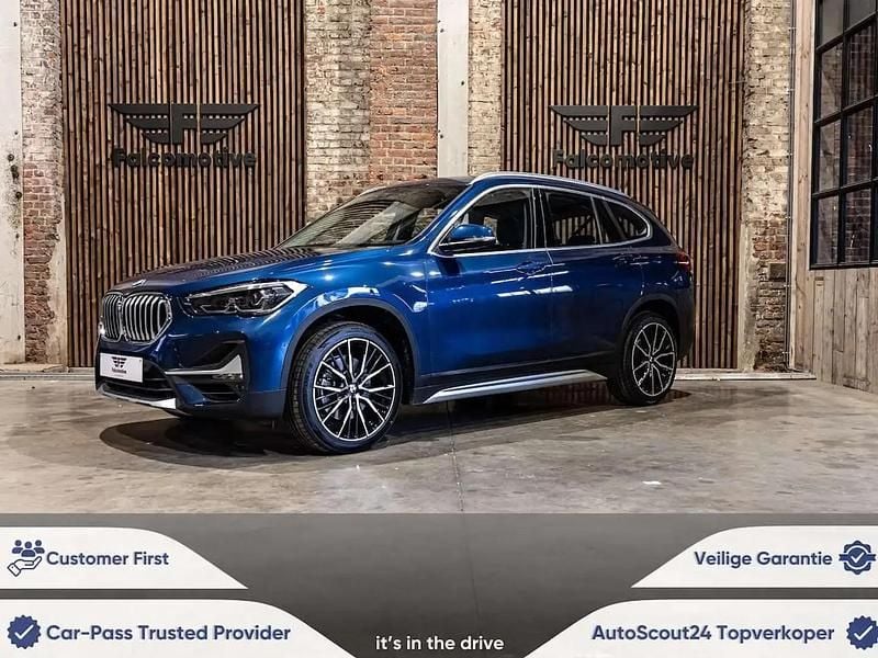 Bleu Utilisé 2021 BMW X1 xLine SUV | 30 795 € (Prix juste) - Image 1/4