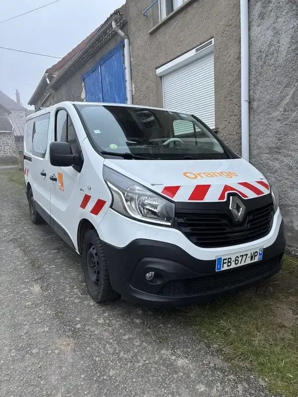Utilisé 2018 Renault Trafic Van | 15 000 € (Prix juste) - Image 1/4