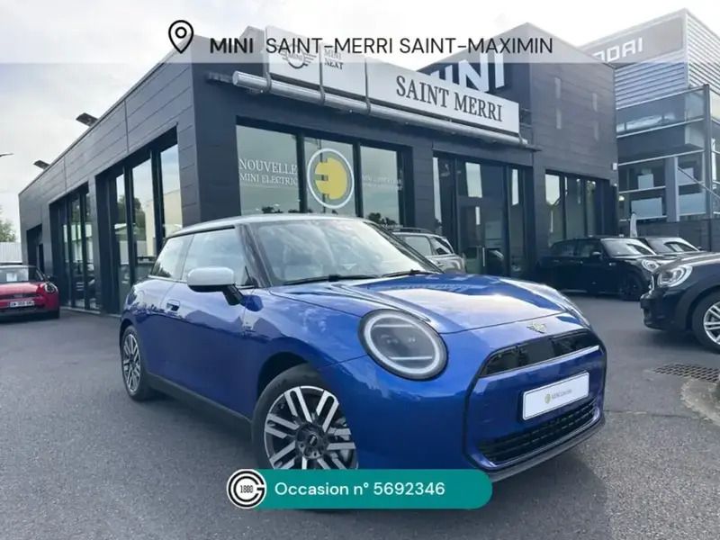 Bleu Nouvelle 2024 Mini Cooper Classic Citadine | 37 290 € (Prix cher) - Image 1/4