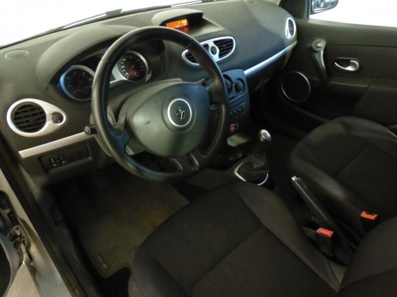 Occasion Renault Clio II 70 ch (51 kW) 2008 Gris Citadine