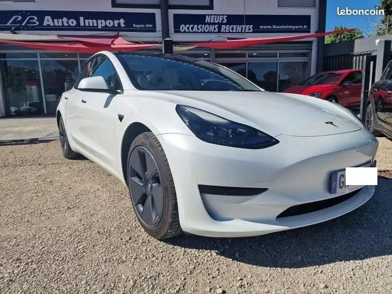 Blanc Utilisé 2022 Tesla Model 3 Standard Range Berline | 24 900 € - Image 1/4