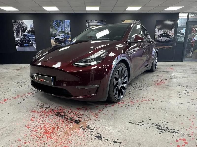 Rouge Utilisé 2023 Tesla Model Y Performance SUV | 45 900 € (Prix cher) - Image 1/4