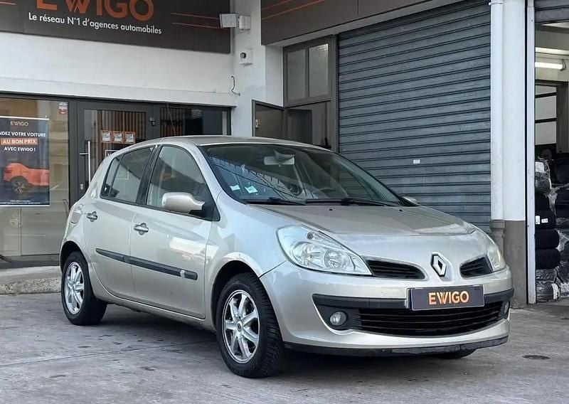Beige Occasion 2007 Renault Clio II Berline | 3 990 € (Prix cher) - Image 1/4