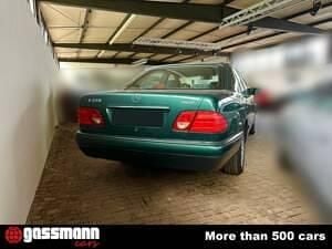 Occasion Mercedes E220 95 ch (69 kW) 1997 Vert Berline