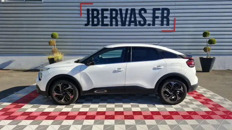 Blanc Utilisé 2021 Citroën C4 PureTech Berline | 14 599 € (Prix juste) - Image 1/4