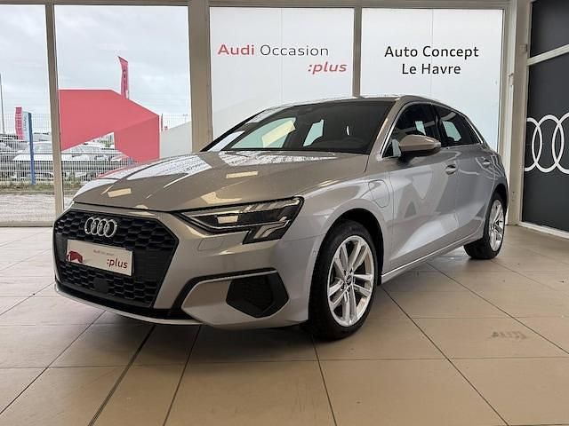 Occasion Audi A3 Sportback e-tron Business 150 ch (110 kW) 2024 Argent fleuret métallisé Citadine