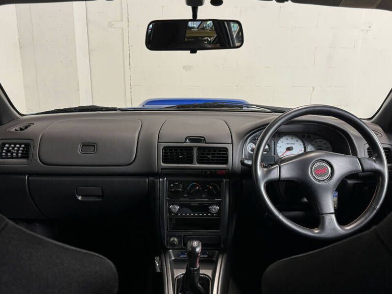 Image 3/4
