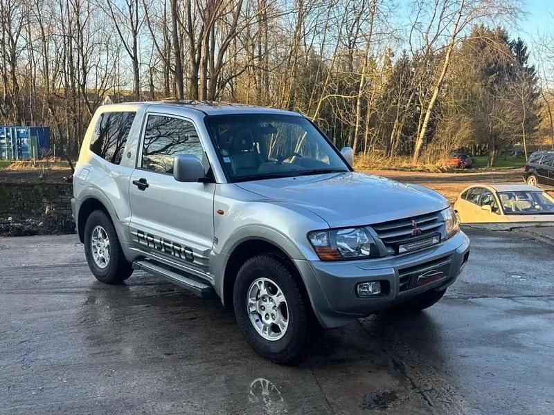 Gris Occasion 2003 Mitsubishi Pajero SUV | 11 990 € - Image 1/4