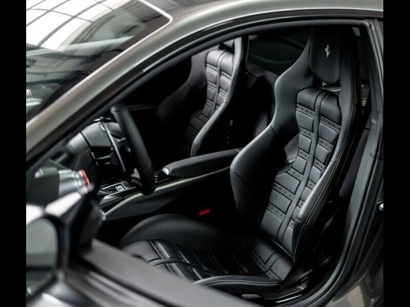 Occasion Ferrari 812 800 ch (588 kW) 2020 Gris Cabriolet