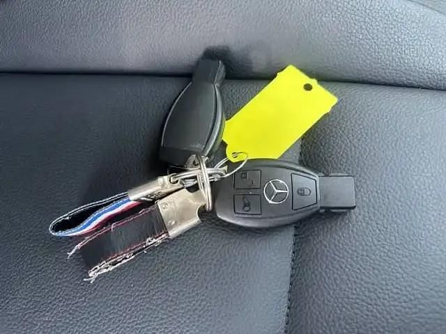 Occasion Mercedes Vito 190 ch (139 kW) 2023 Vert granit Van