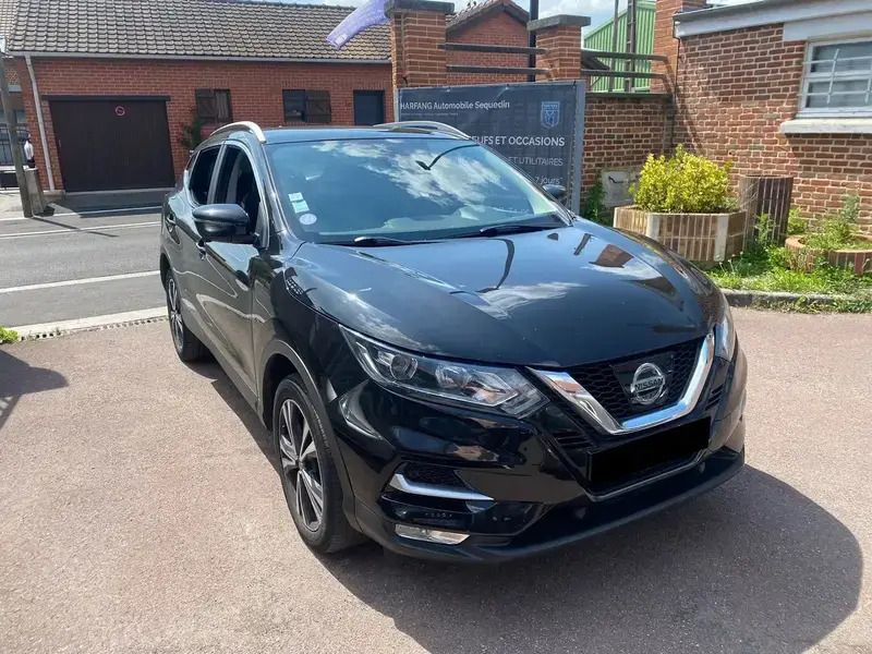 Noir Utilisé 2018 Nissan Qashqai N-Connecta SUV | 13 900 € (Prix juste) - Image 1/4