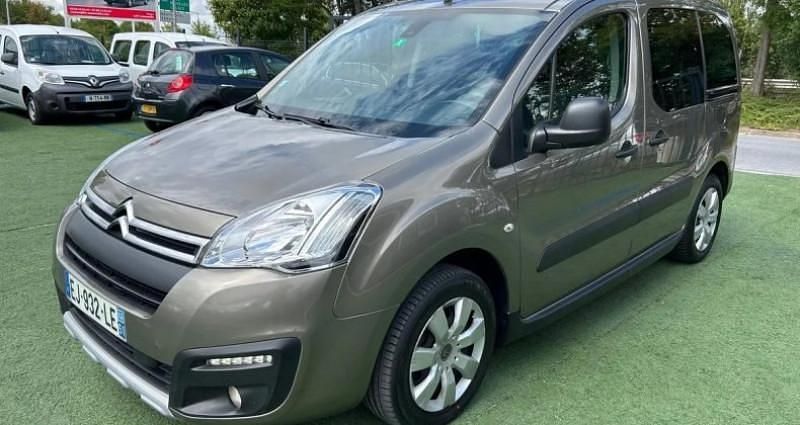Utilisé 2017 Citroën Berlingo XTR Monospace | 11 990 € (Prix cher) - Image 1/4