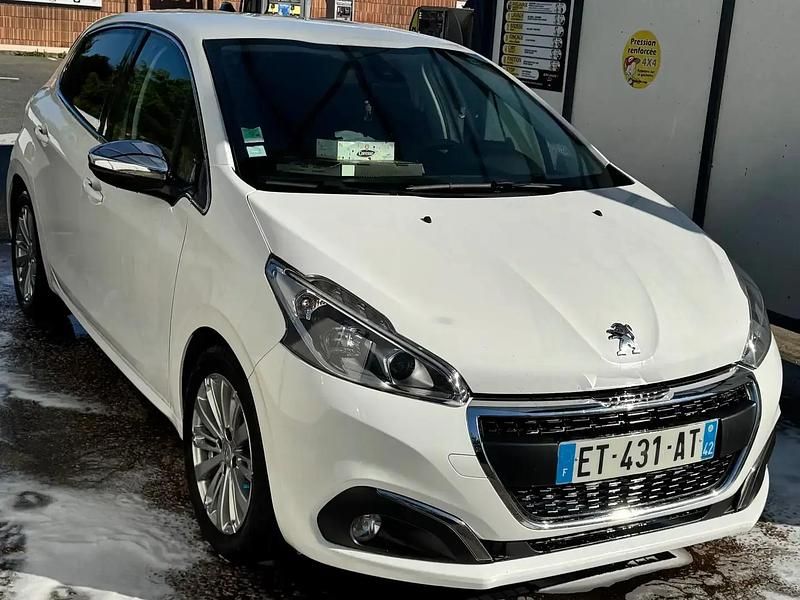 Blanc Occasion 2017 Peugeot 208 Business-Line Citadine | 7 500 € (Prix juste) - Image 1/4
