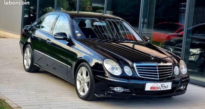 Noir Utilisé 2008 Mercedes E320 Avantgarde Berline | 4 900 € - Image 1/4