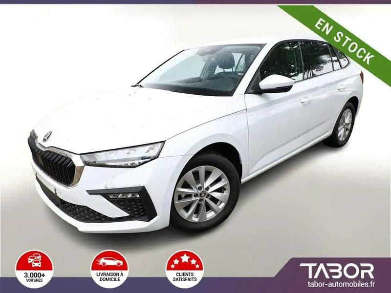 Blanc Nouvelle 2025 Skoda Scala Citadine | 23 484 € (Prix juste) - Image 1/4