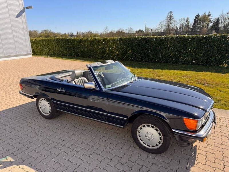 Bleu Utilisé 1986 Mercedes 560 Cabriolet | 39 500 € - Image 1/4