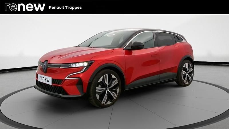 Rouge Utilisé 2022 Renault Mégane Iconic Berline | 26 090 € (Prix juste) - Image 1/4