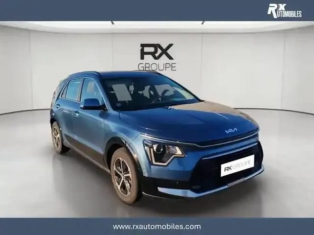 Bleu Occasion 2024 Kia Niro SUV | 29 990 € (Prix juste) - Image 1/4