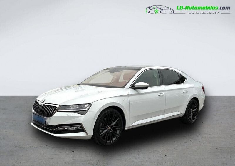 Utilisé 2023 Skoda Superb Berline | 50 600 € - Image 1/4