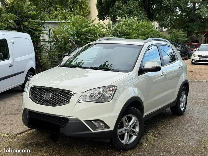 Blanc Utilisé 2012 Ssangyong Korando SUV | 4 690 € - Image 1/4