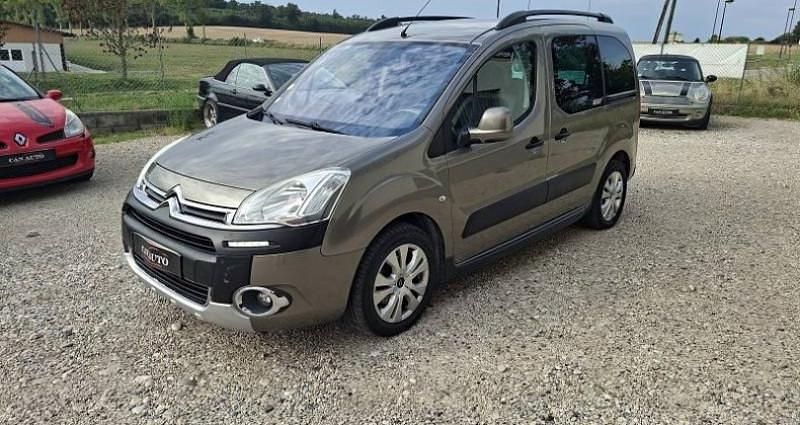 Utilisé 2013 Citroën Berlingo XTR Monospace | 9 900 € (Prix cher) - Image 1/4