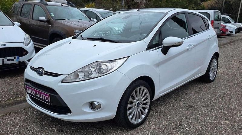 Occasion Ford Fiesta Titanium 71 ch (52 kW) 2011 Blanc Citadine