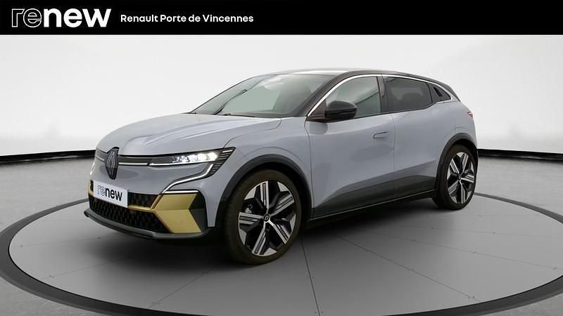 Gris Utilisé 2022 Renault Mégane Iconic Berline | 25 990 € (Prix juste) - Image 1/4