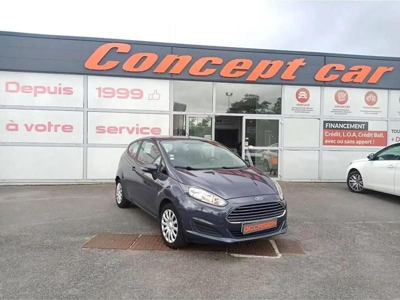 Gris Utilisé 2014 Ford Fiesta Trend Citadine | 7 990 € (Prix cher) - Image 1/4