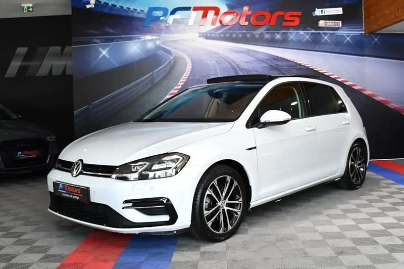 Blanc Utilisé 2017 VW Golf VII R-line Berline | 21 990 € (Prix assez cher) - Image 1/4
