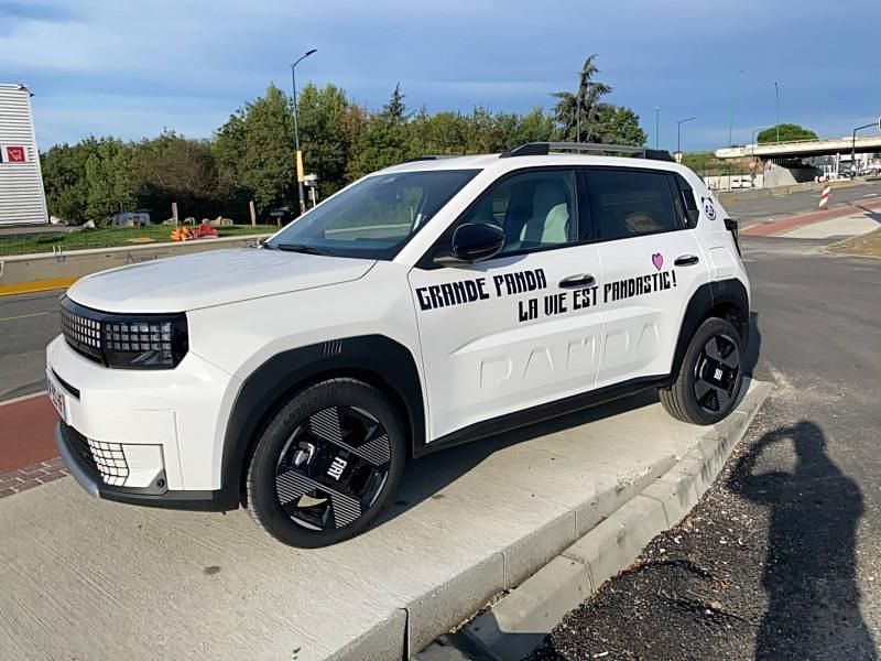 Nouvelle 2025 Fiat Panda La Prima Citadine | 22 590 € (Prix assez cher) - Image 1/4