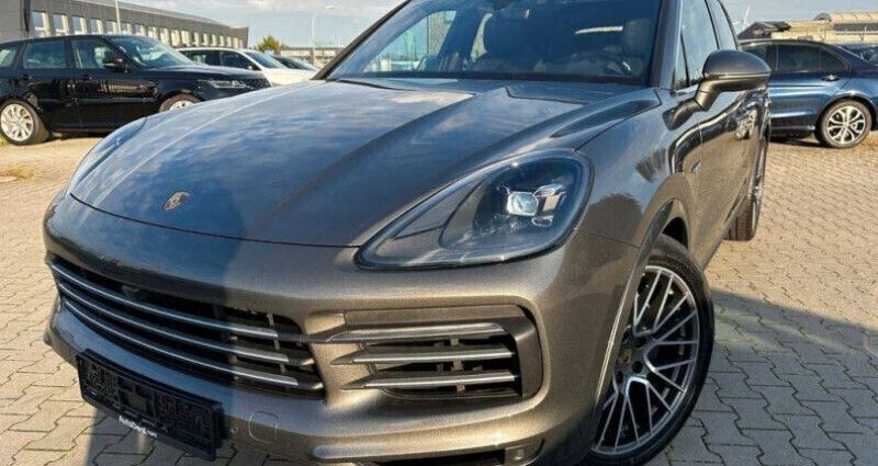 Utilisé 2019 Porsche Cayenne Sport SUV | 60 900 € - Image 1/4