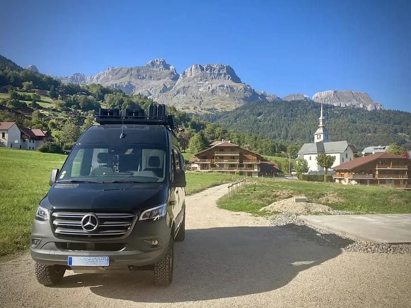 Utilisé 2023 Mercedes Sprinter Van | 125 000 € - Image 1/4