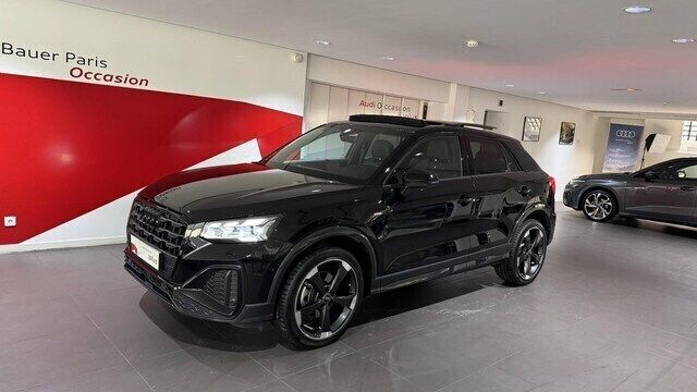 Noir mythe métallisé Utilisé 2023 Audi Q2 S-Line SUV | 42 980 € - Image 1/4
