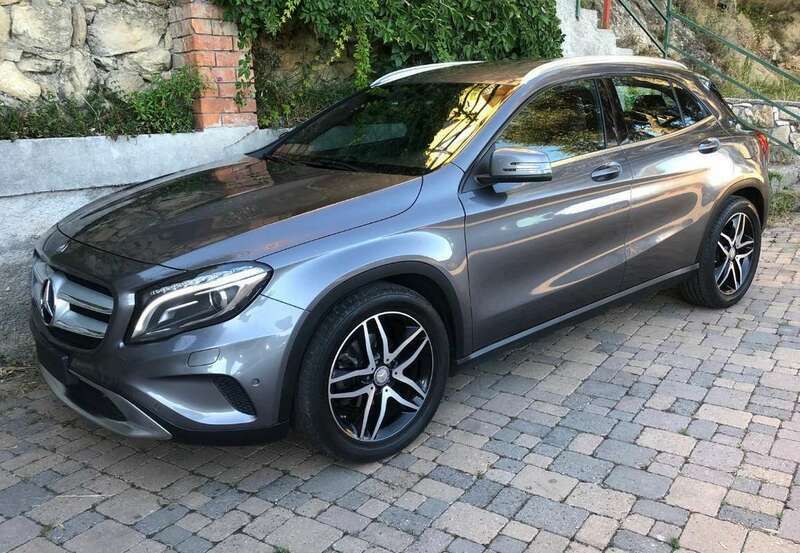 Gris Utilisé 2014 Mercedes GLA200 Executive SUV | 17 990 € - Image 1/4