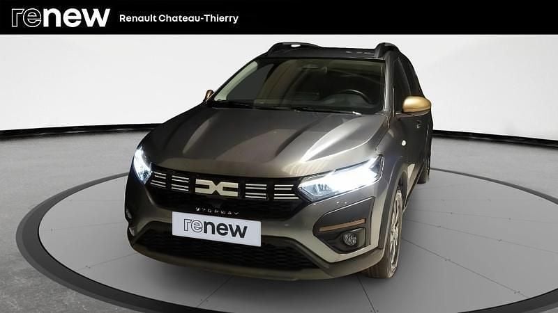 Gris Utilisé 2025 Dacia Sandero Extreme Citadine | 17 400 € (Prix juste) - Image 1/4