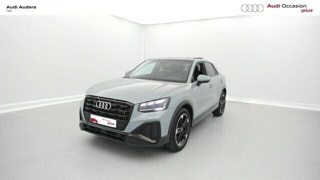 Gris flèche nacré Utilisé 2024 Audi Q2 S-Line SUV | 40 900 € - Image 1/4