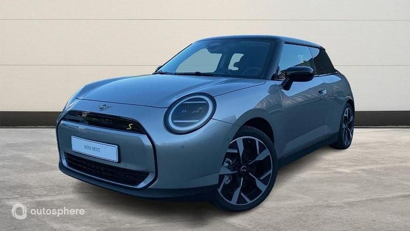Gris Utilisé 2024 Mini Cooper Classic Citadine | 35 999 € (Prix juste) - Image 1/4